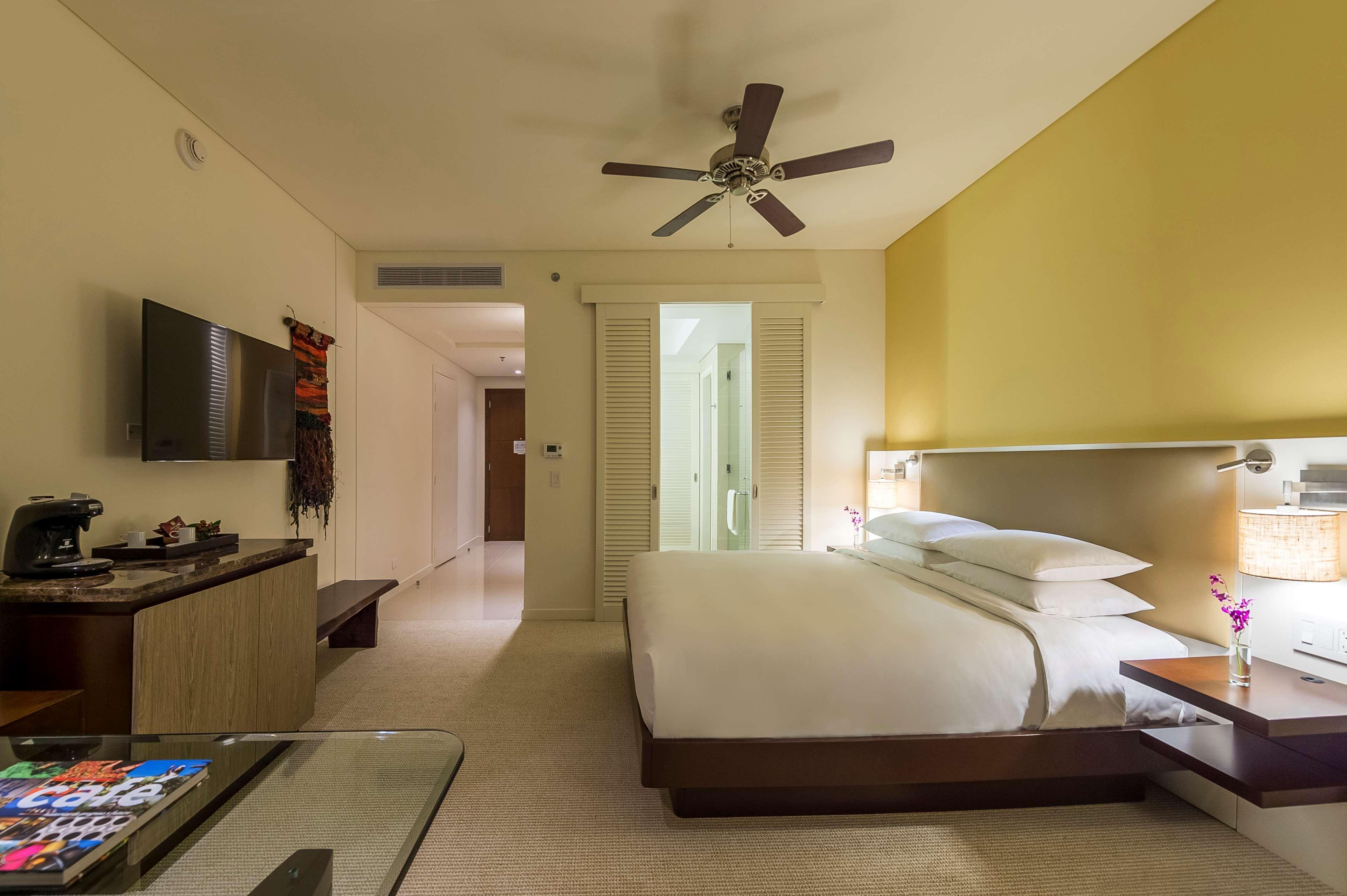 Готель Hyatt Regency Cartagena Екстер'єр фото A guest room at the hotel