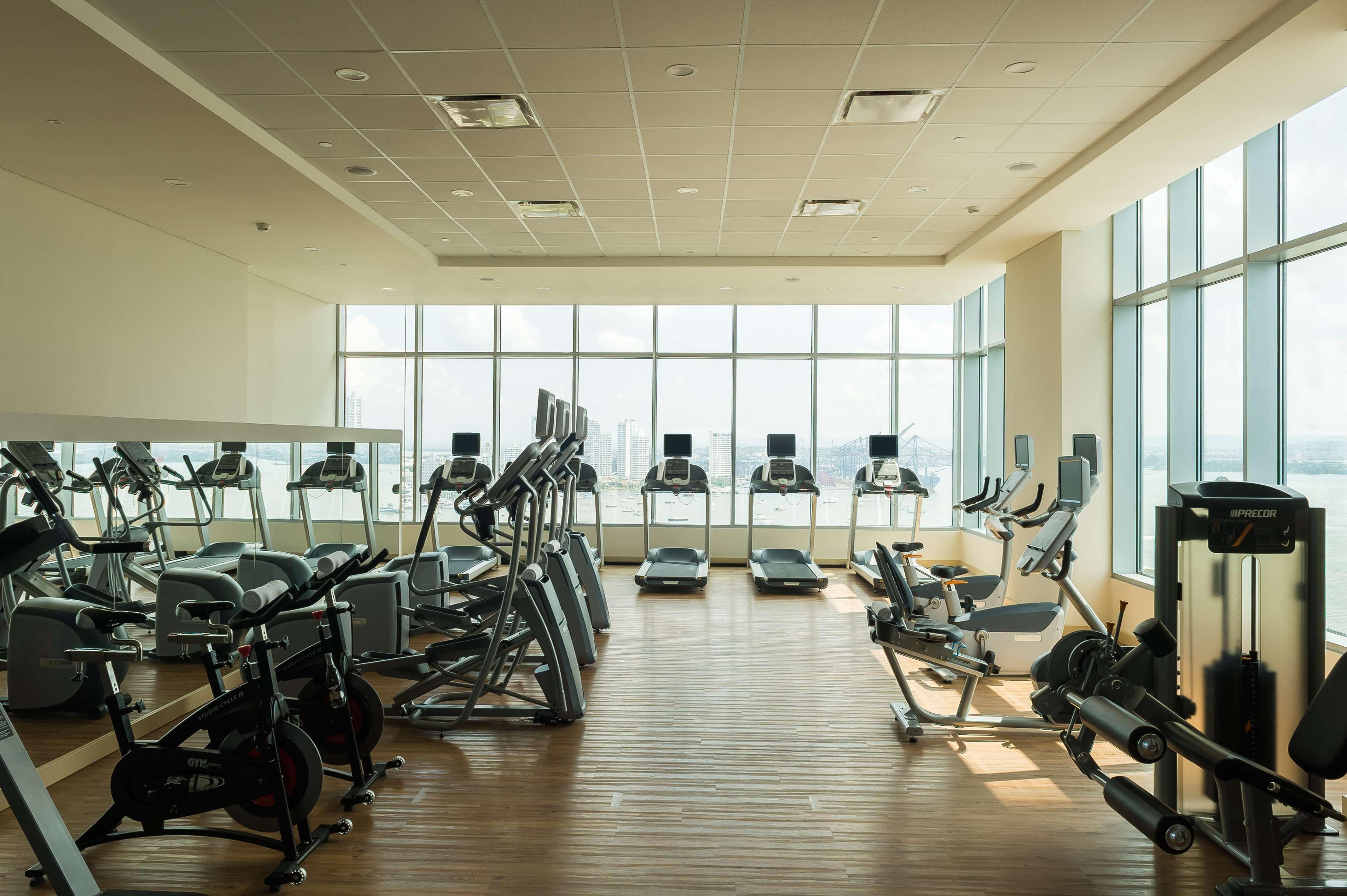 Готель Hyatt Regency Cartagena Екстер'єр фото The gym at the 30th floor