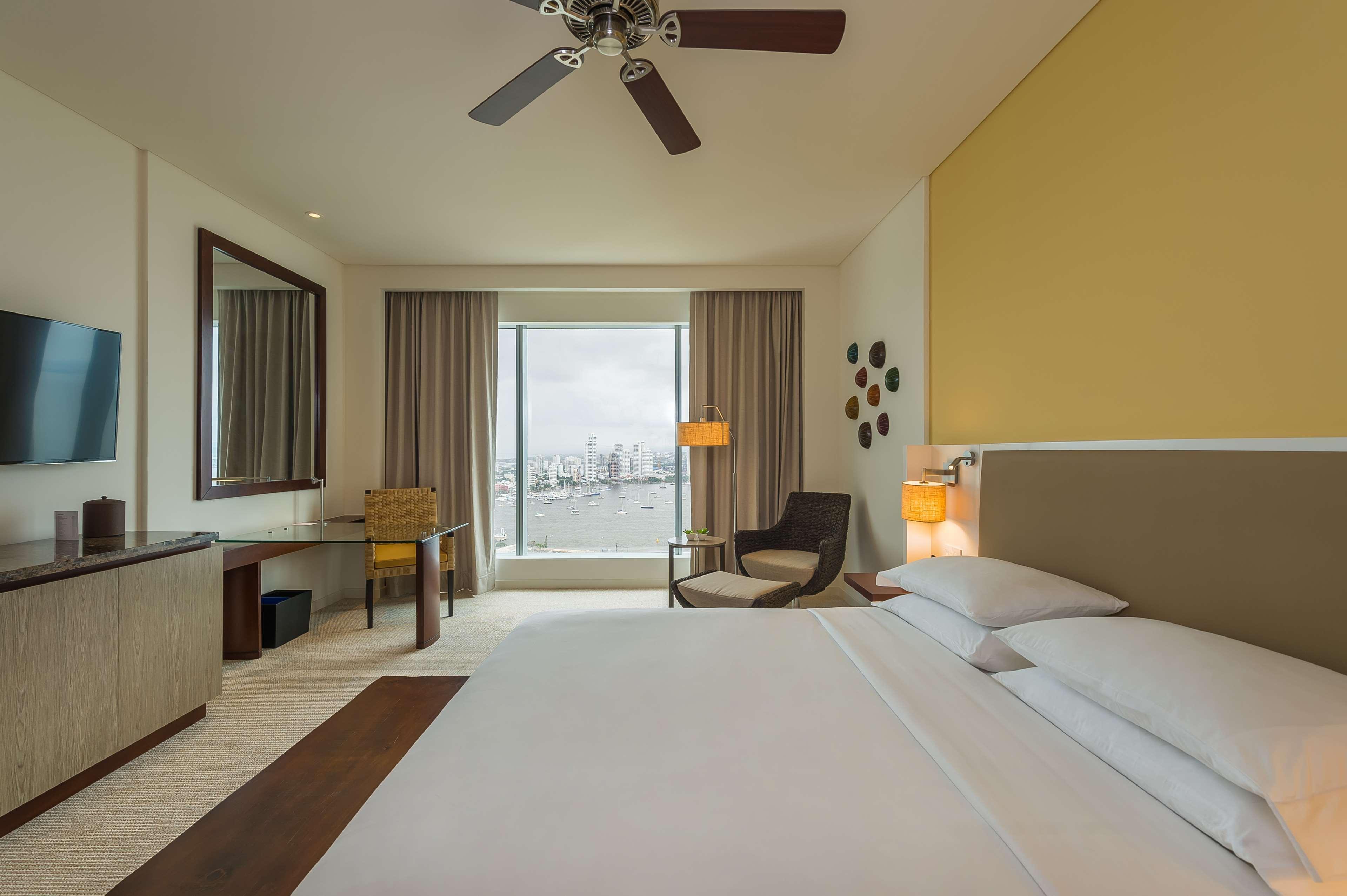 Готель Hyatt Regency Cartagena Екстер'єр фото A guest room at the hotel